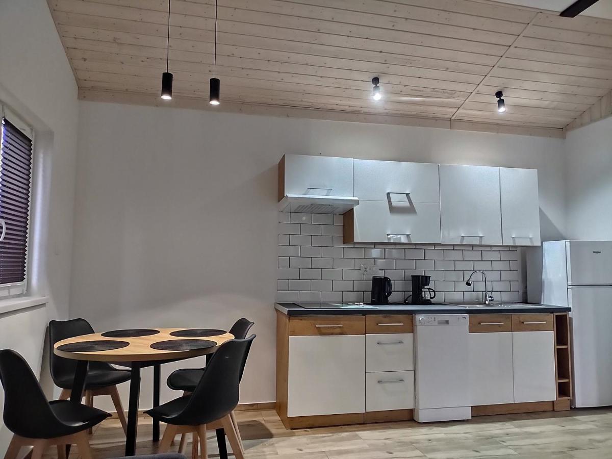 Domek Parterowy Apartamentowy Ostoja Реваль Екстер'єр фото