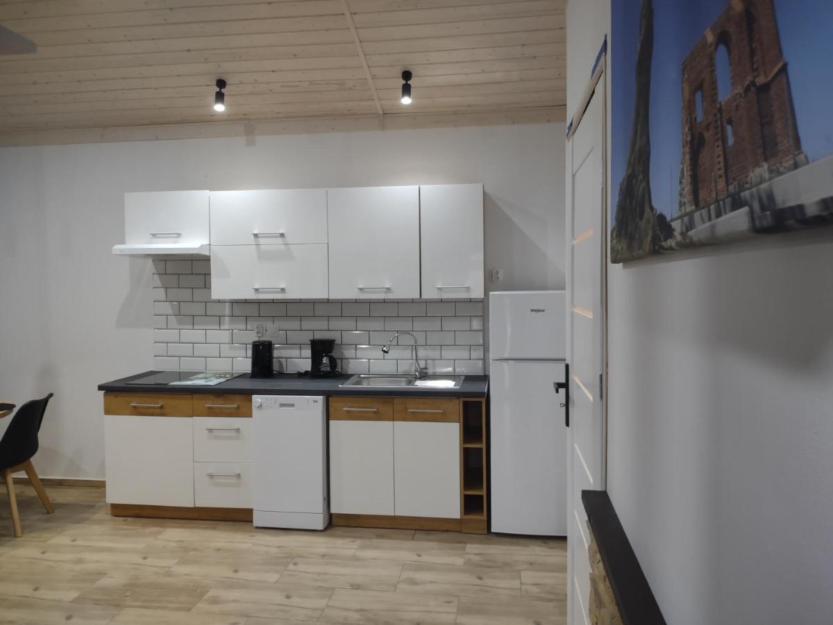 Domek Parterowy Apartamentowy Ostoja Реваль Екстер'єр фото